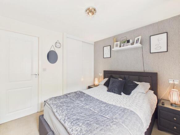 2 bed Semi-Detached for sale Image 8