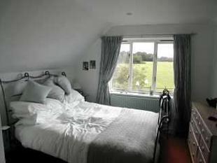 BEDROOM 1: