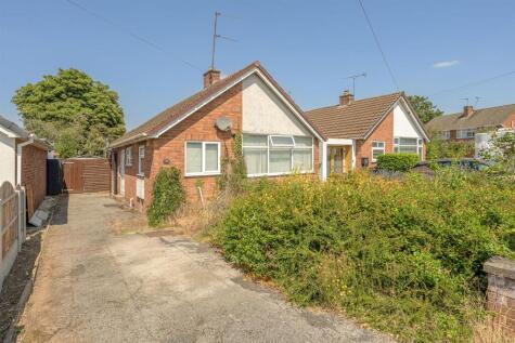 Beachwood Avenue, Wall Heath, DY6 0HL