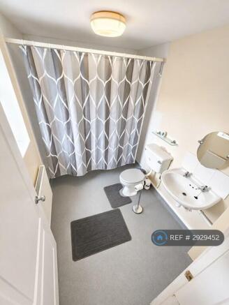 3 bed Terraced to rent Image 10