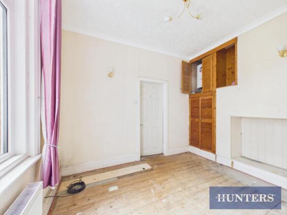 2 bed Flat for sale Image 4
