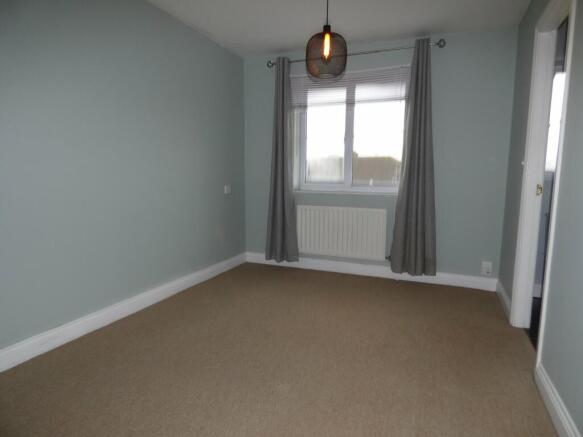 Bedroom 1 (2)