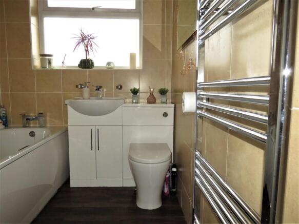 Ground floor bath...
