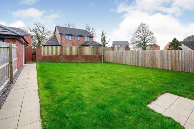 REAR GARDEN 1