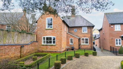Auster Crescent, Rearsby, Leicester, LE7 4UE