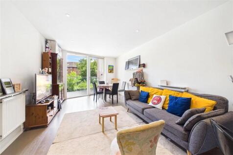 Hamond Court, Queenshurst Square, Kingston Upon Thames, KT2