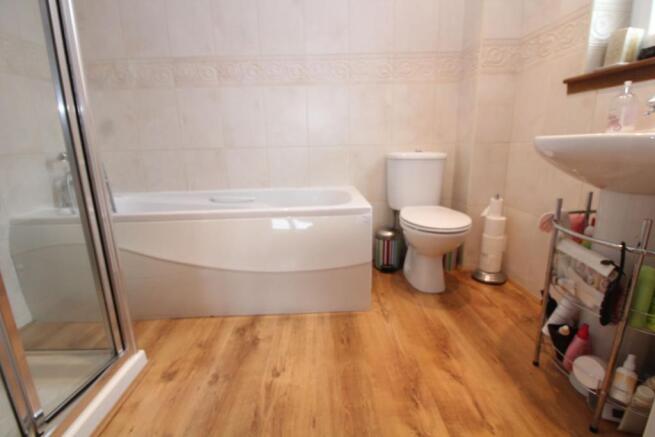 Master En-suite