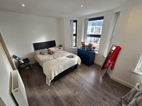 Bedroom 5 (1)