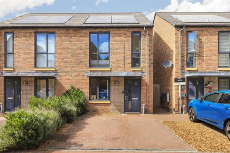 Ploughman Way, Trumpington, CB2