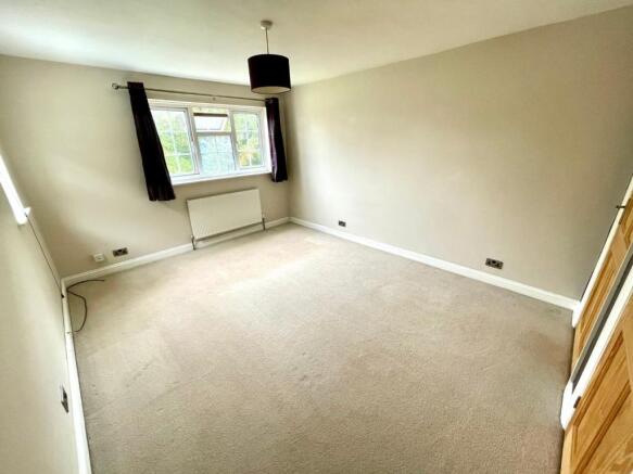 Bedroom 1.jpg