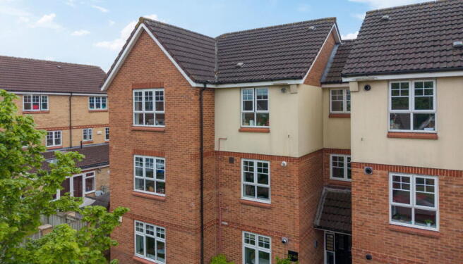 2 bed Flat for sale Image 11
