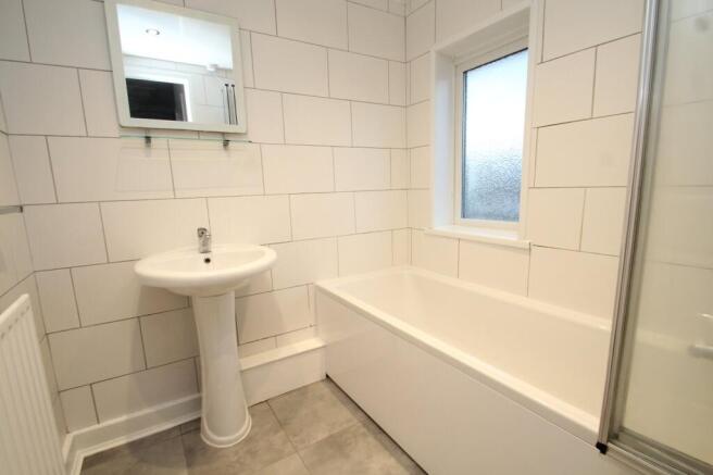 3 bed Terraced to rent Image 9