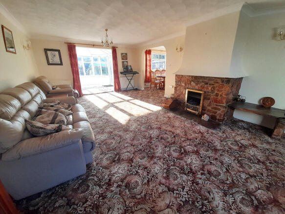 Lounge into Dining Area