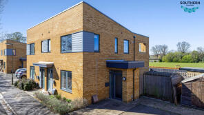 1, Abbey Walk, West Molesey KT8 2JH