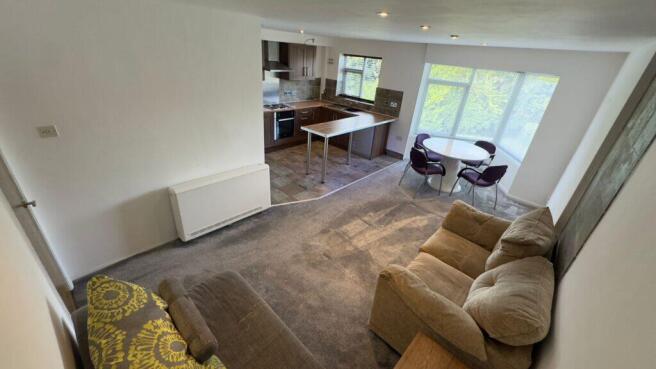2 bed Flat for sale Image 4
