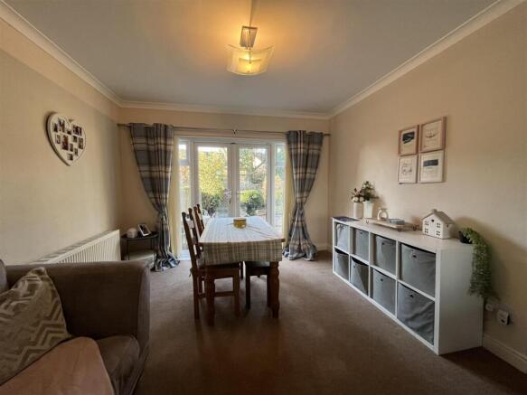 3 bed Semi-Detached for sale Image 12