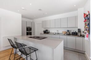 2, Billinghurst Way, London SE10 0NS