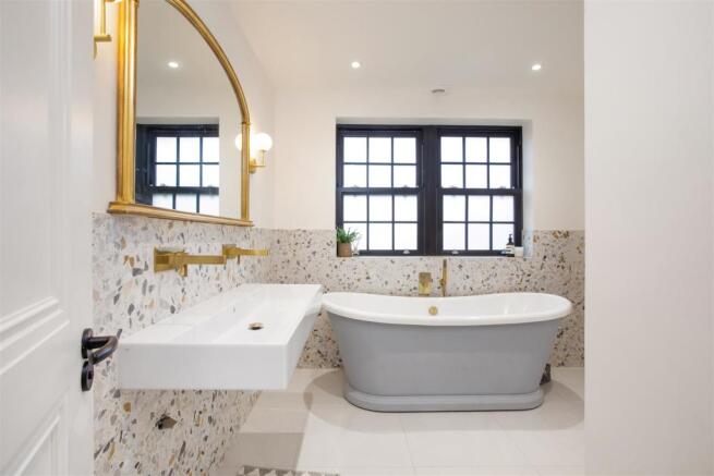 59 Aldenham Avenue 291909 (29).jpg
