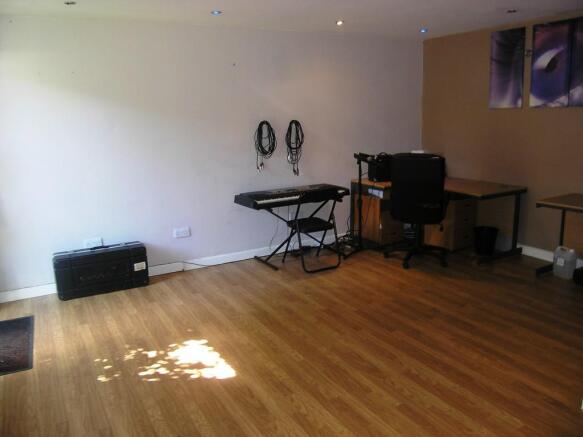 Photo 16