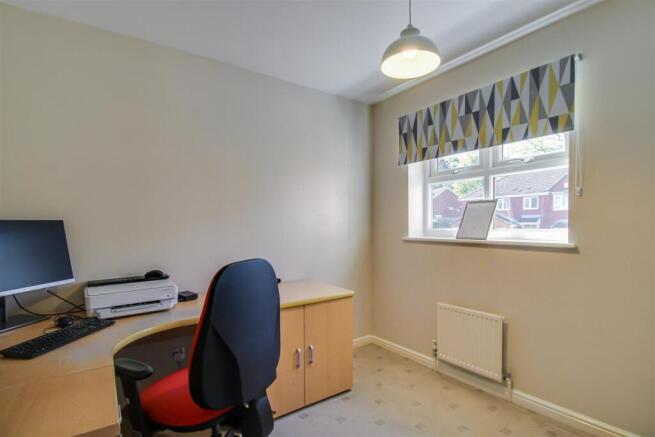 4 bed Detached for sale Image 12