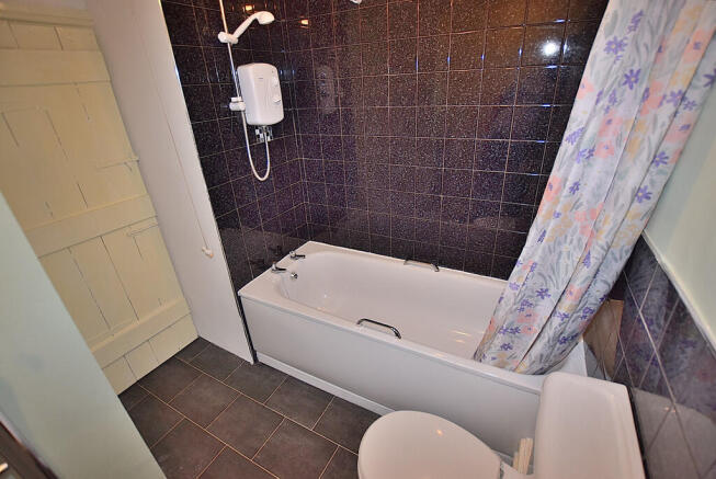 2 bed Cottage for sale Image 12