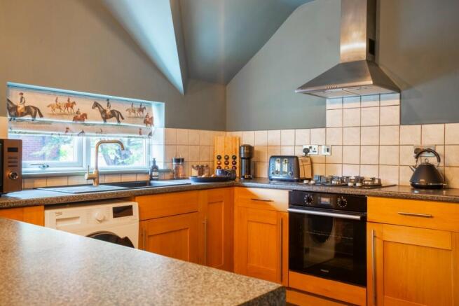 1 bed Apartment to rent Image 6