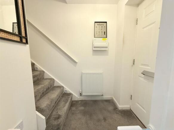 2 bed Semi-Detached for sale Image 8