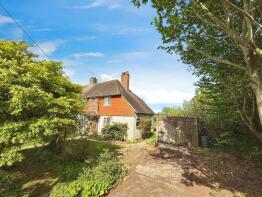 1, Herring Cottages, Wittersham Road, Iden TN31 7XB