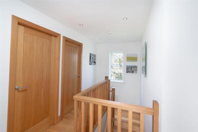 4 bed Detached for sale Image 12