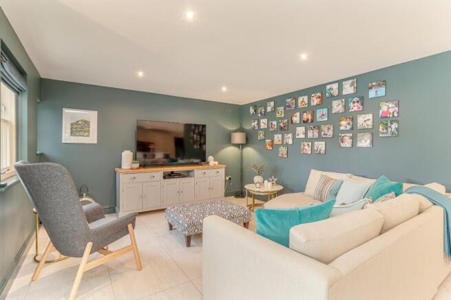 5 bed Barn Conversion for sale Image 6