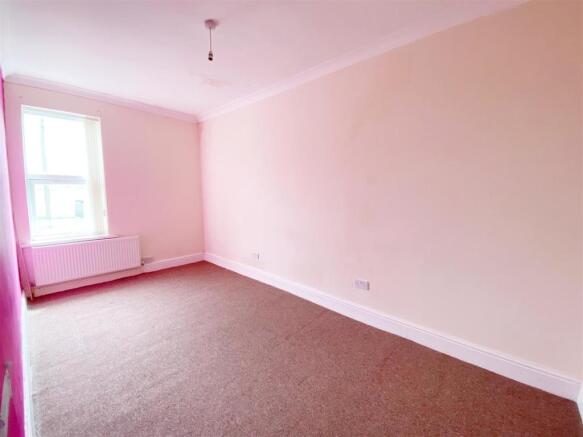 Bedroom 2.jpg
