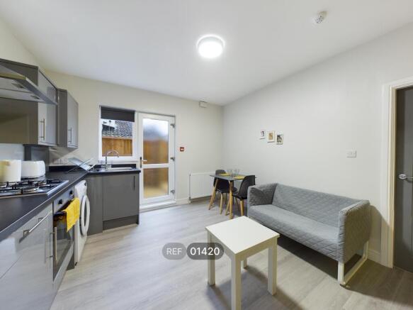 Kitchen/Living area