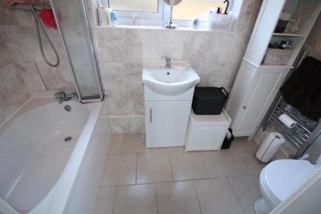 3 bed Town House for sale Image 8