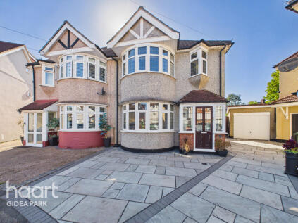 Warwick Gardens, Gidea Park