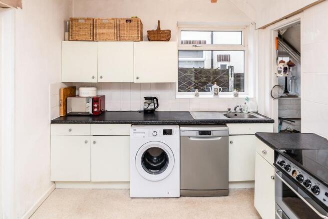 Kitchen / Dining Roo
