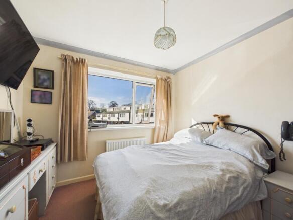 2 bed Flat for sale Image 6