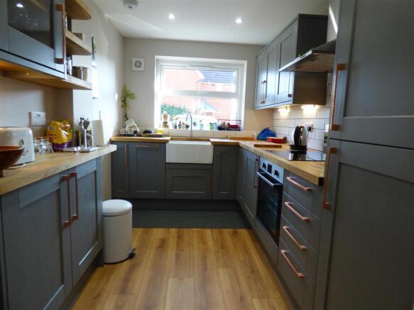 KITCHEN/BREAKFAST ROOM