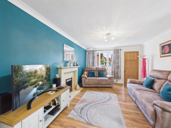 3 bed Detached for sale Image 4
