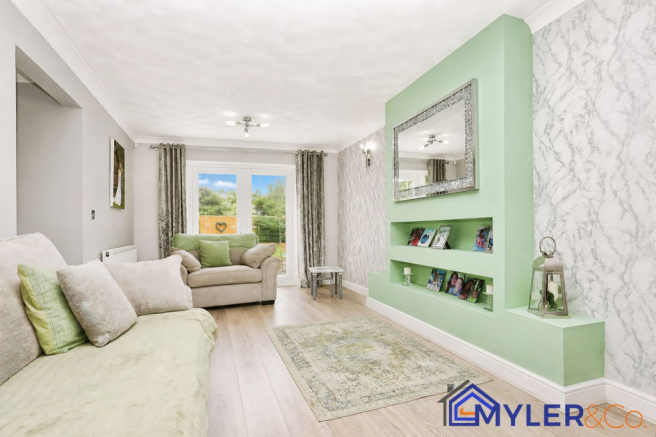 Maplewood Close, Widnes, WA8 photo 4