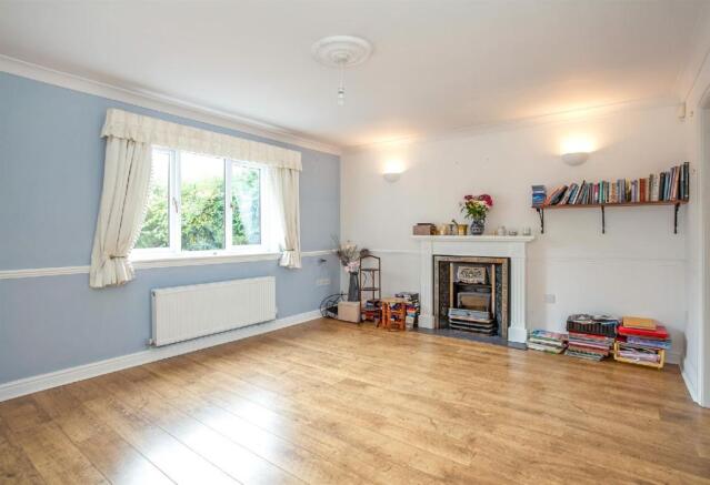 Reception Room 1.jpg