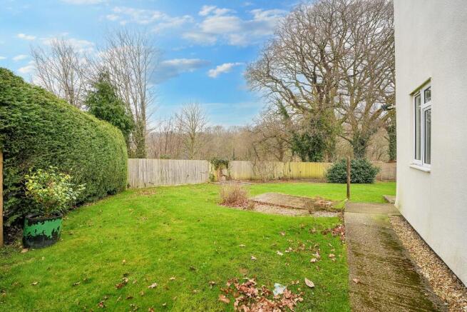 19 Eastfield, West Lavington, Devizes, SN10 4HW