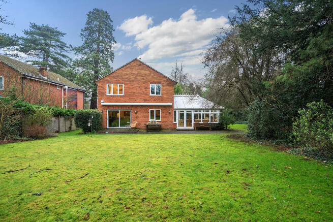 1405929-1-698b0d4...