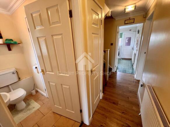 3 bed Town House for sale Image 5