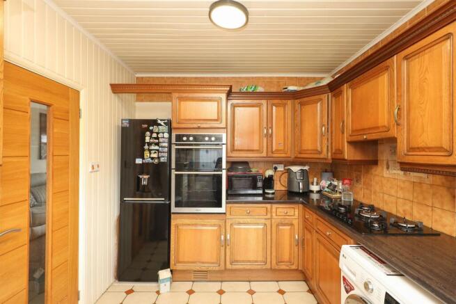 3 bed Semi-Detached for sale Image 8