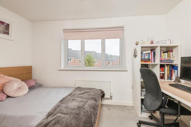 3 bed Semi-Detached for sale Image 11