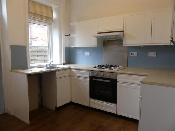 2 bed Terraced to rent Image 12
