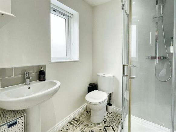 Ensuite shower room