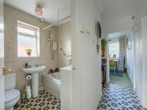 2 bed Bungalow for sale Image 11