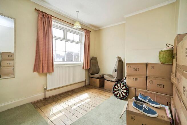 3 bed Semi-Detached for sale Image 12