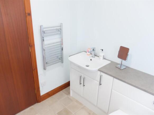 Cloakroom/WC